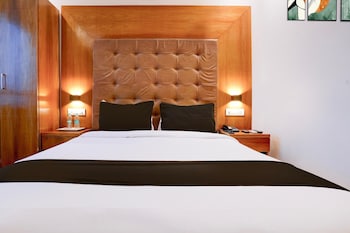 luxurious stays at times square le western mumbai