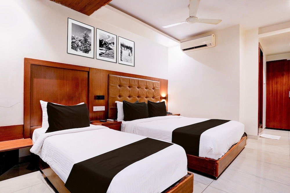 luxurious stays at times square le western mumbai