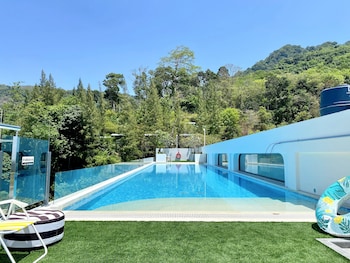 fantasea condo kamala