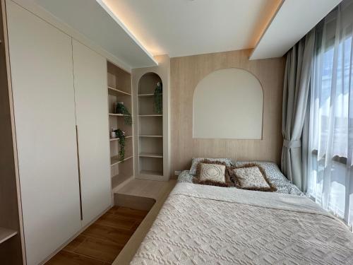 fantasea condo kamala