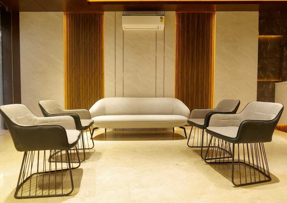 balu residency a business class hotel