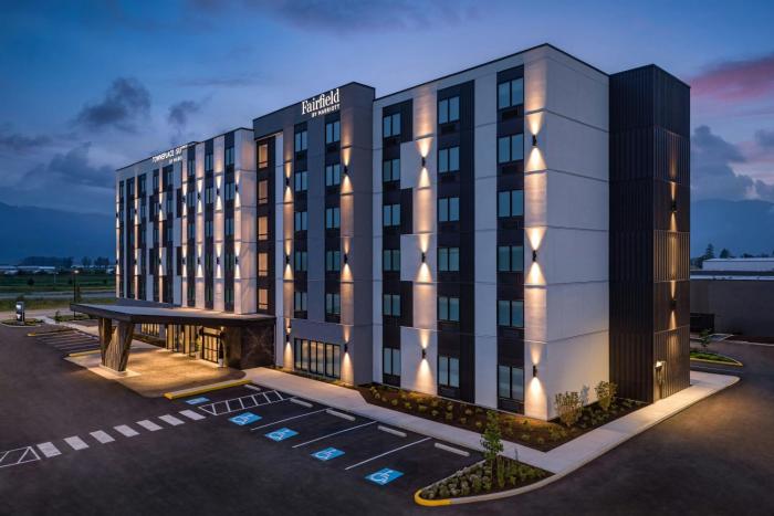 fairfield by marriott inn and suites chilliwack