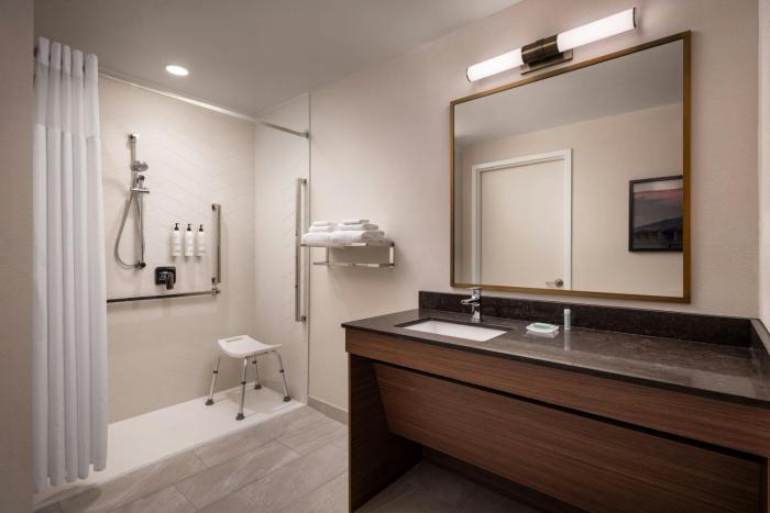 fairfield by marriott inn and suites chilliwack