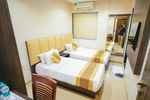 Hotel Skylink Hospitality,,4 star