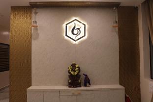 uj pallazzio business class luxury hotel