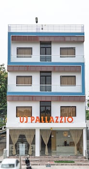 uj pallazzio business class luxury hotel