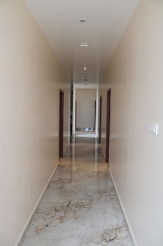 uj pallazzio business class luxury hotel