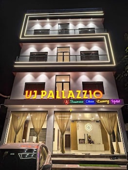 uj pallazzio business class luxury hotel