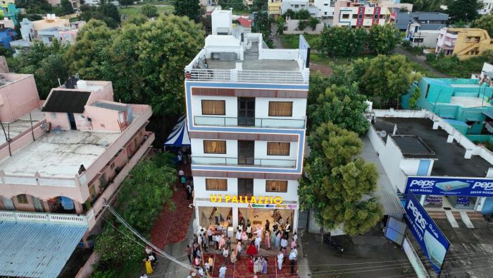 uj pallazzio business class luxury hotel