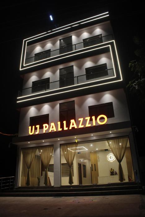 uj pallazzio business class luxury hotel