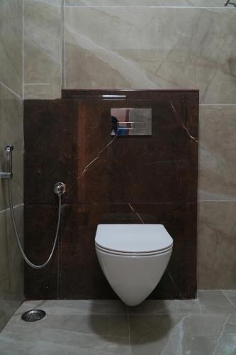 uj pallazzio business class luxury hotel