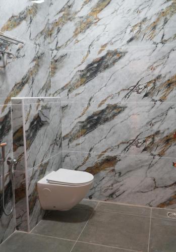 uj pallazzio business class luxury hotel