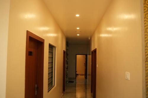 uj pallazzio business class luxury hotel