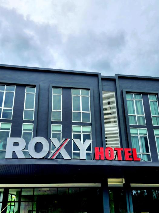 roxy hotel malihah