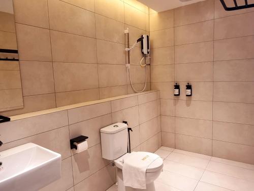 roxy hotel malihah