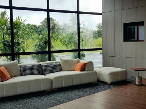 roxy hotel malihah