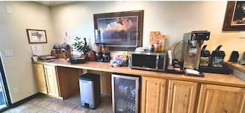 New Western Inn & Suites,,2 star
