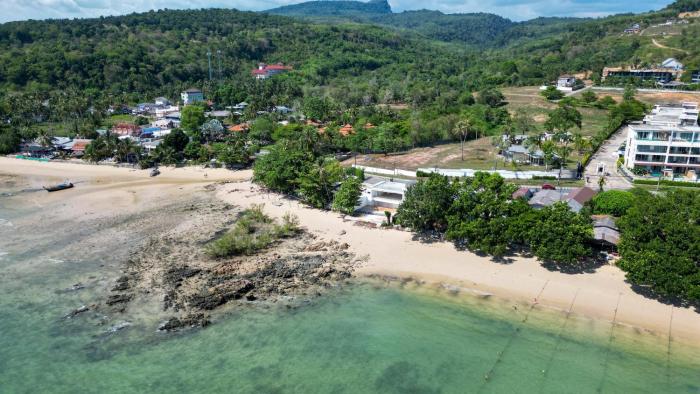 vip suite residence at tubkaak beach krabi