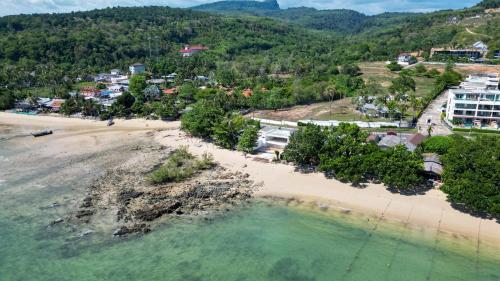 vip suite residence at tubkaak beach krabi
