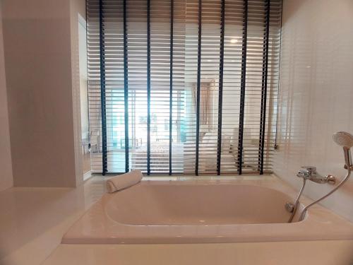 vip suite residence at tubkaak beach krabi