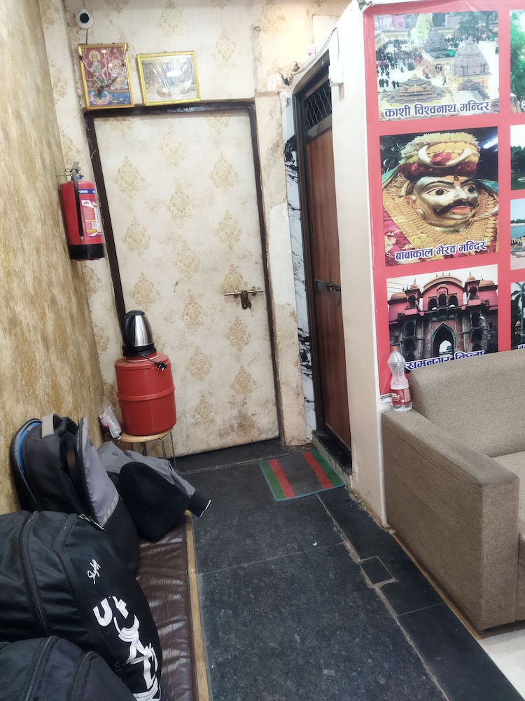 the kashi dham p guest house