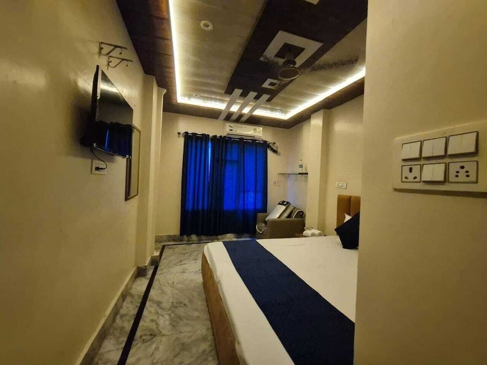 the kashi dham p guest house