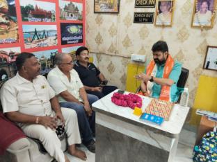 the kashi dham p guest house