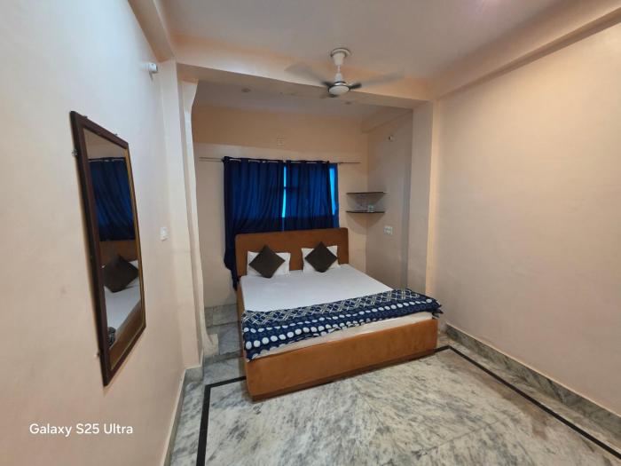 the kashi dham p guest house