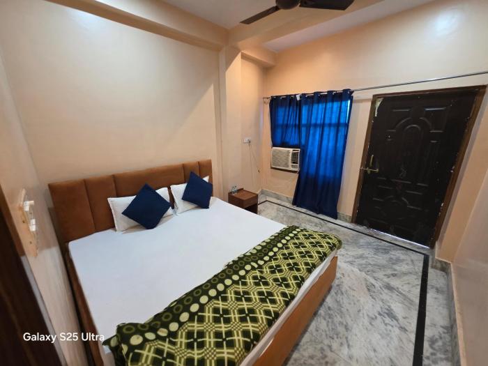 the kashi dham p guest house