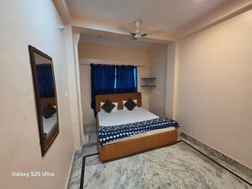 the kashi dham p guest house