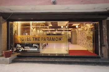 hotel the paramont plaza igi airport