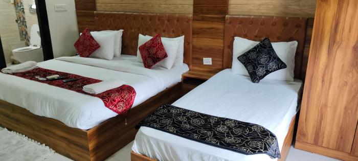 hotel the paramont plaza igi airport