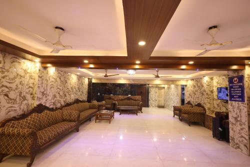 hotel the paramont plaza igi airport