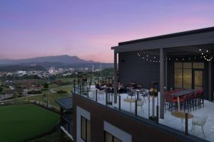 tempo by hilton pigeon forge