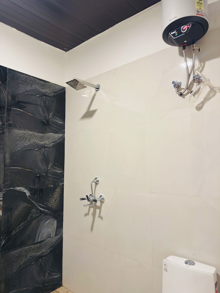 the muskmelon hotel and resort