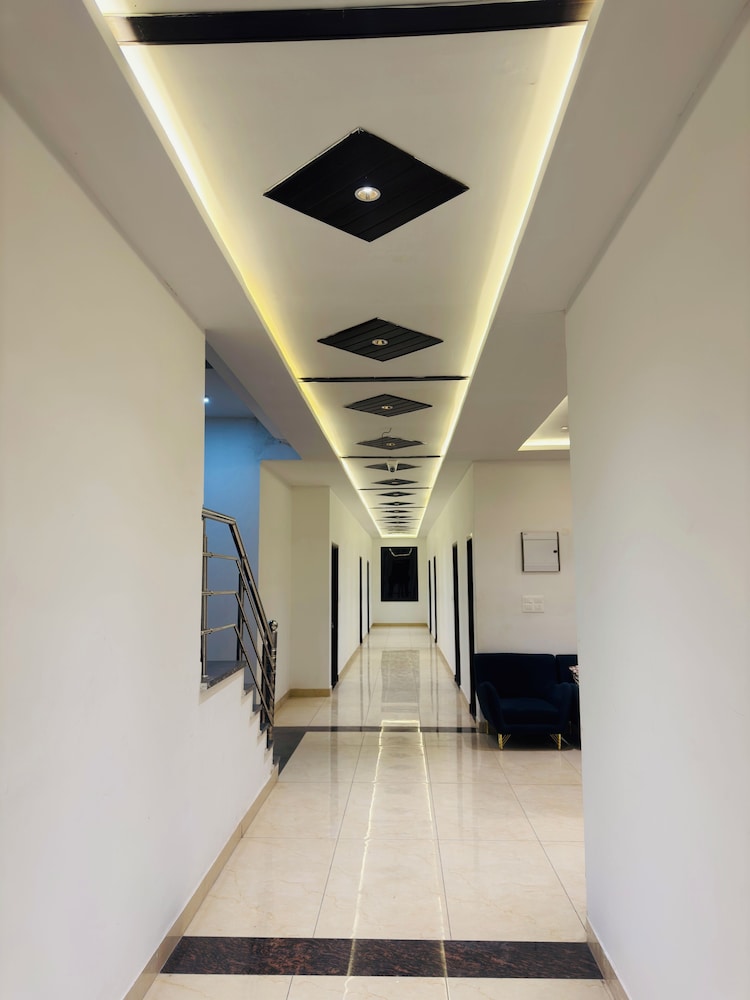 the muskmelon hotel and resort