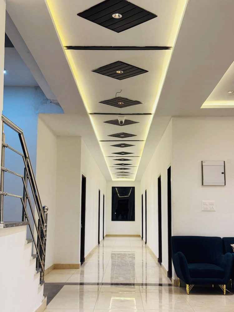 the muskmelon hotel and resort