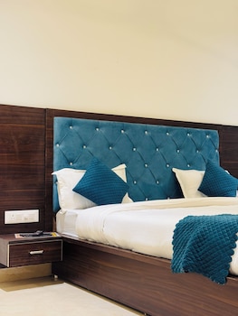 the muskmelon hotel and resort