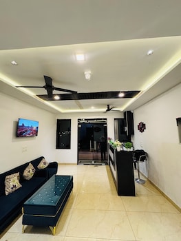 The Muskmelon Hotel And Resort,,3 star