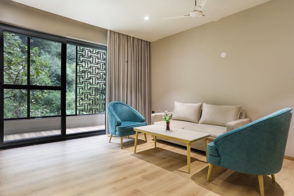 ensober kainchi dham