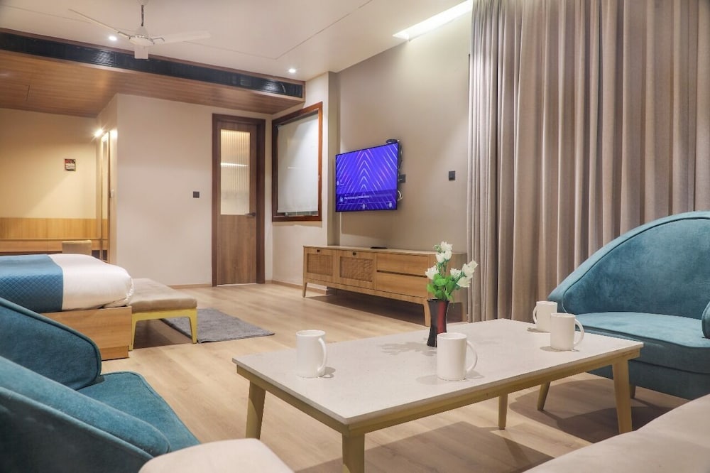 ensober kainchi dham