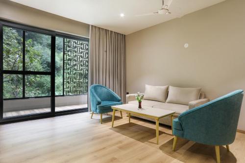 ensober kainchi dham