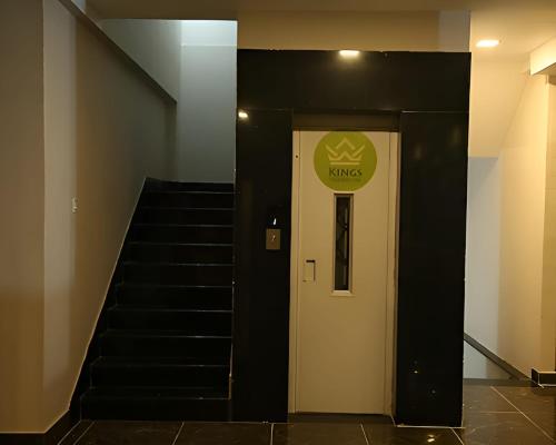 Kings Residency,,2 star