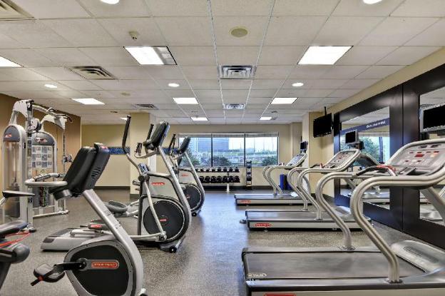 hampton inn and suites newark harrison riverwalk