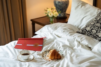 Hotel Burg,,4 star