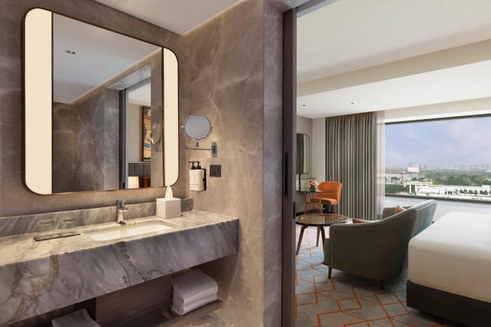 crowne plaza lucknow by ihg
