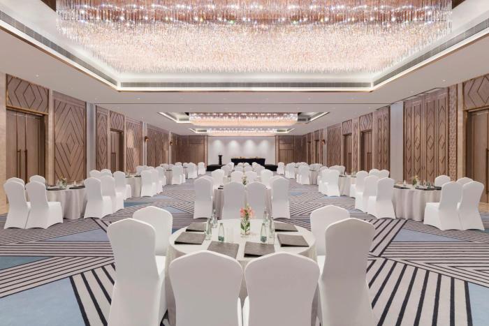 crowne plaza lucknow by ihg