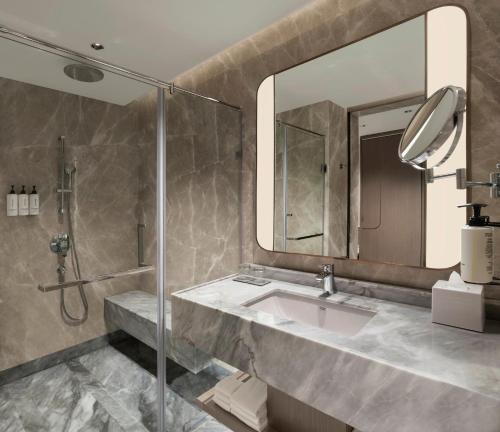 crowne plaza lucknow by ihg