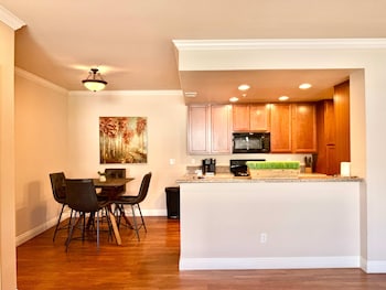 New Cozy Stylish 1Br With Heated Pool Relaxing Spa Sauna,11380 South Virginia Street Reno Nevada,2 star