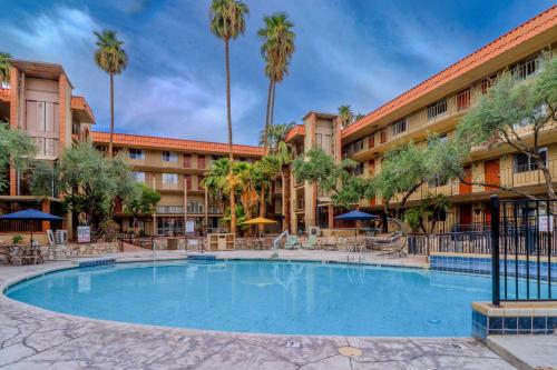 studio6 phoenix az sky harbor